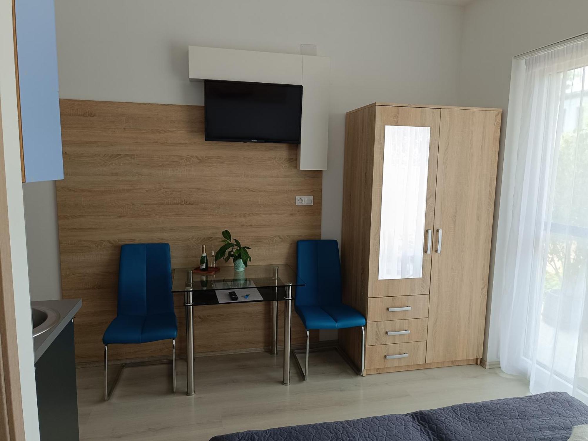 שיופוק Ujhely Apartmanhaz מראה חיצוני תמונה